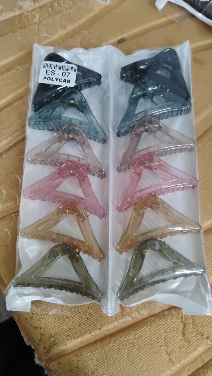 Triangle Shape Mix Color Plastic Hair Claw Clip – 1 Pc Durable Grip for Women and Girls